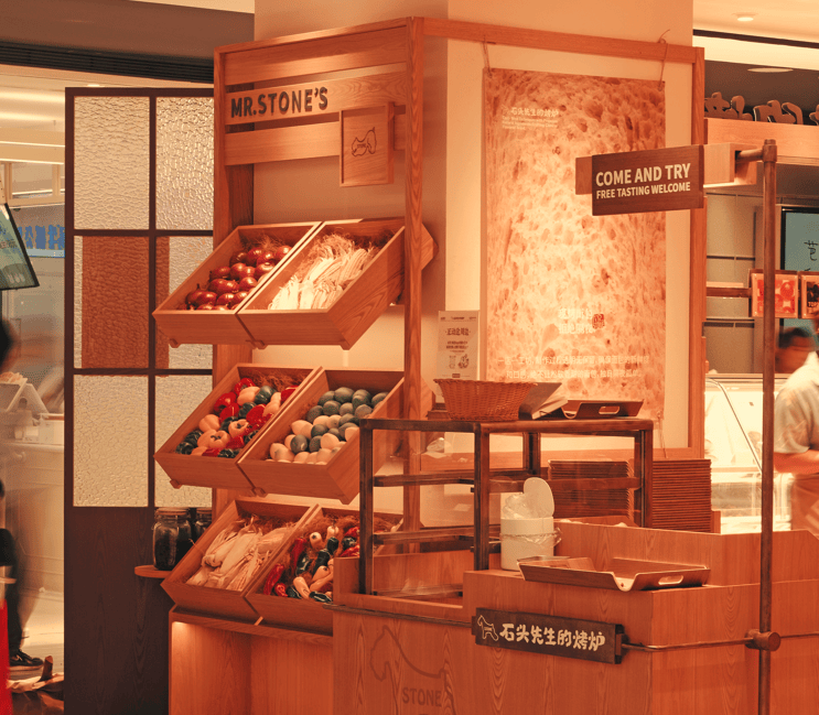 0万！从山东火到全国的烘焙黑马AYX爱游戏排队3h单店周入9(图5)